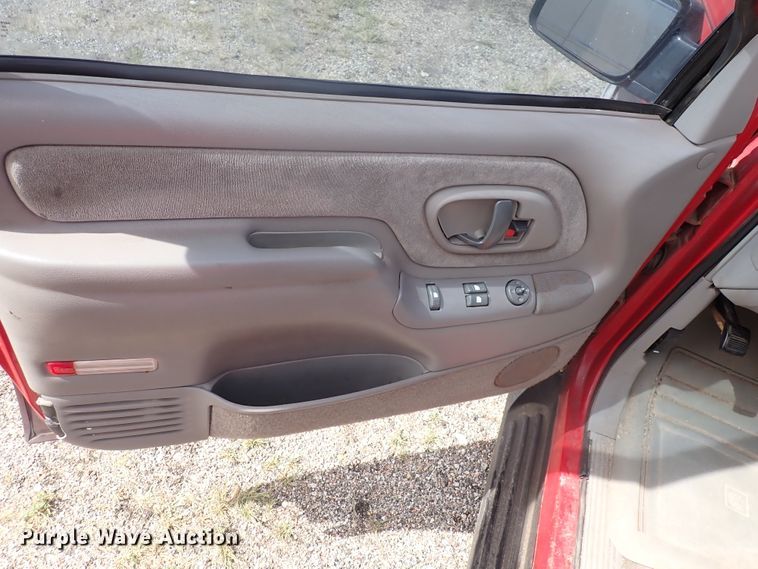 image for item DN2146 1998 Chevrolet C1500  Ext. Cab pickup truck