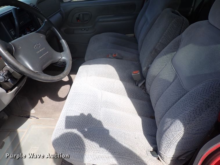 image for item DN2146 1998 Chevrolet C1500  Ext. Cab pickup truck