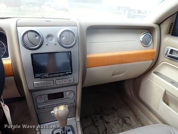 image for item DN2148 2006 Lincoln Zephyr