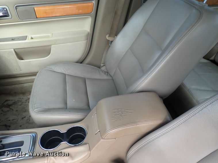 image for item DN2148 2006 Lincoln Zephyr