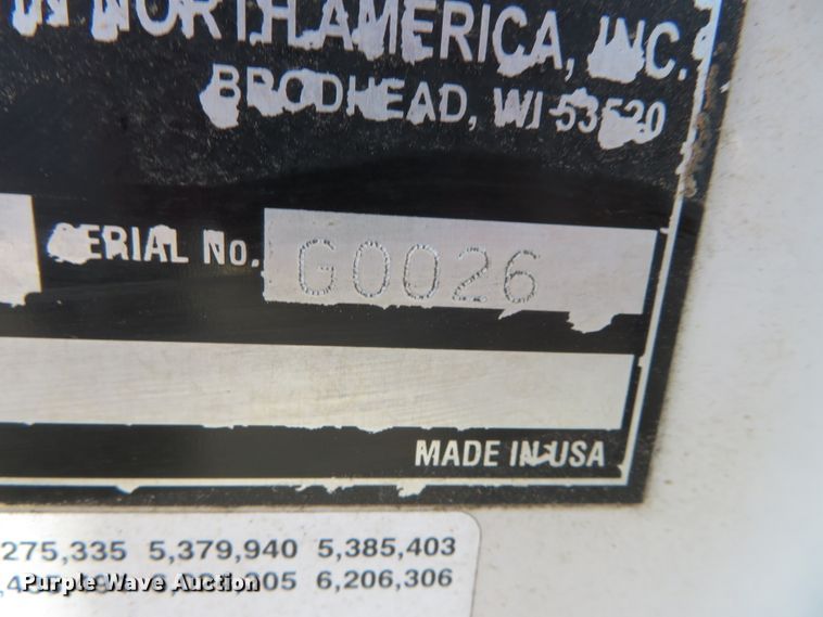 image for item DN5986 Kuhn 8132  manure spreader bed