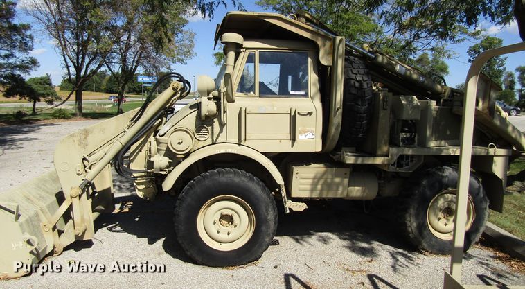 image for item EV9307 2005 Freightliner Unimog  wheeled emplacement excavator