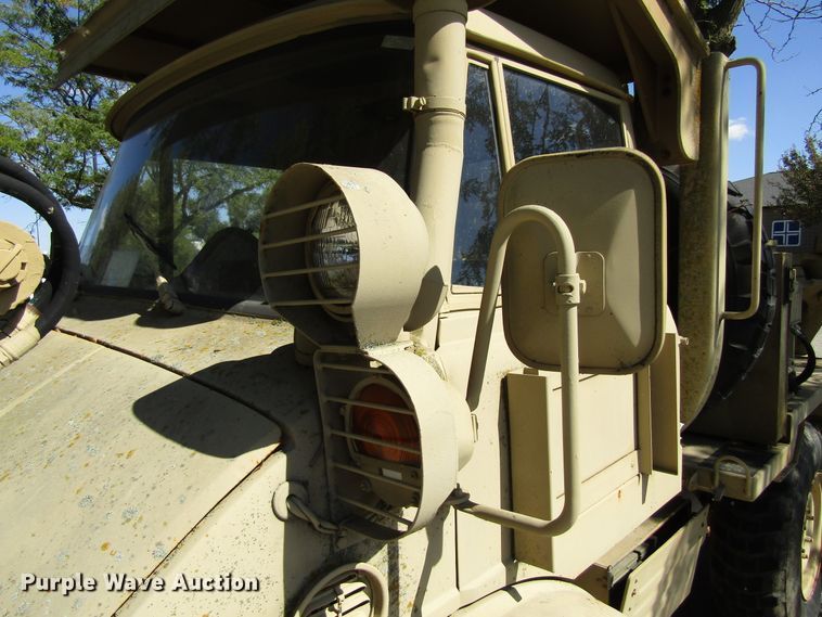 image for item EV9307 2005 Freightliner Unimog  wheeled emplacement excavator