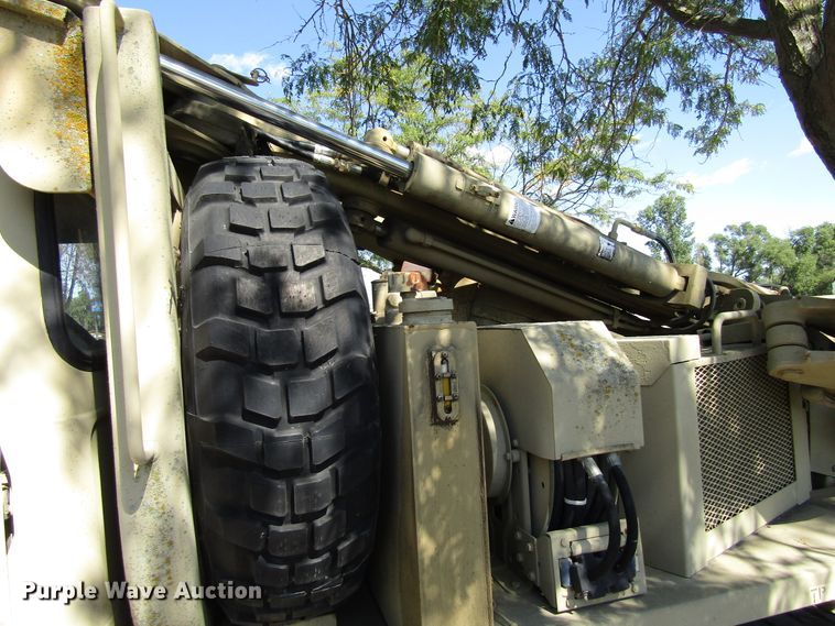 image for item EV9307 2005 Freightliner Unimog  wheeled emplacement excavator