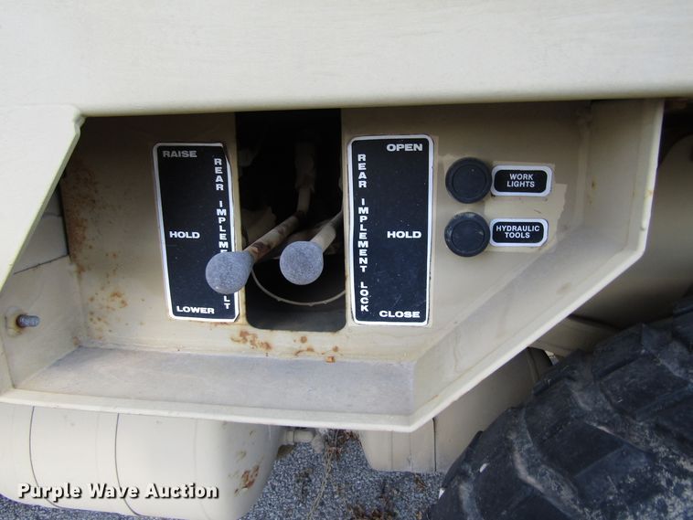 image for item EV9307 2005 Freightliner Unimog  wheeled emplacement excavator