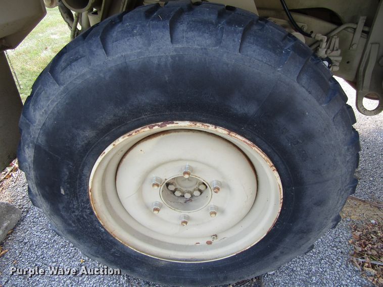 image for item EV9307 2005 Freightliner Unimog  wheeled emplacement excavator