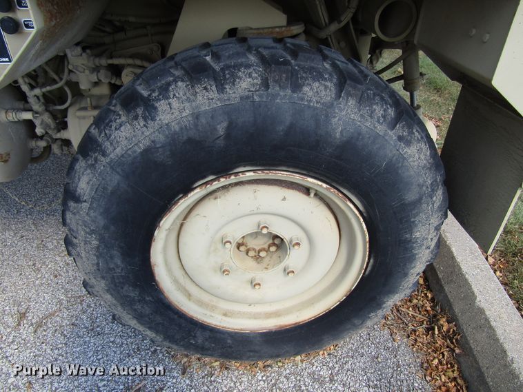 image for item EV9307 2005 Freightliner Unimog  wheeled emplacement excavator