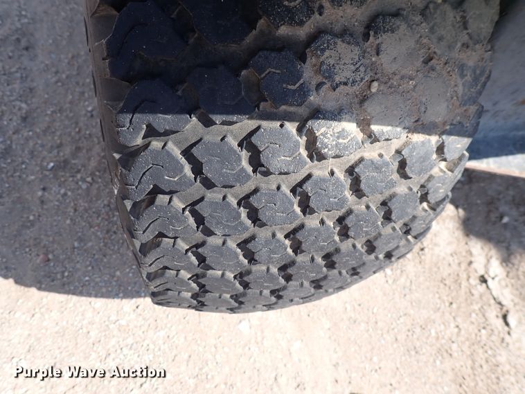 image for item EV9921 John Deere 185  lawn mower