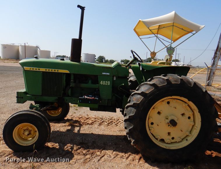 image for item IJ9475 John Deere 4020  tractor