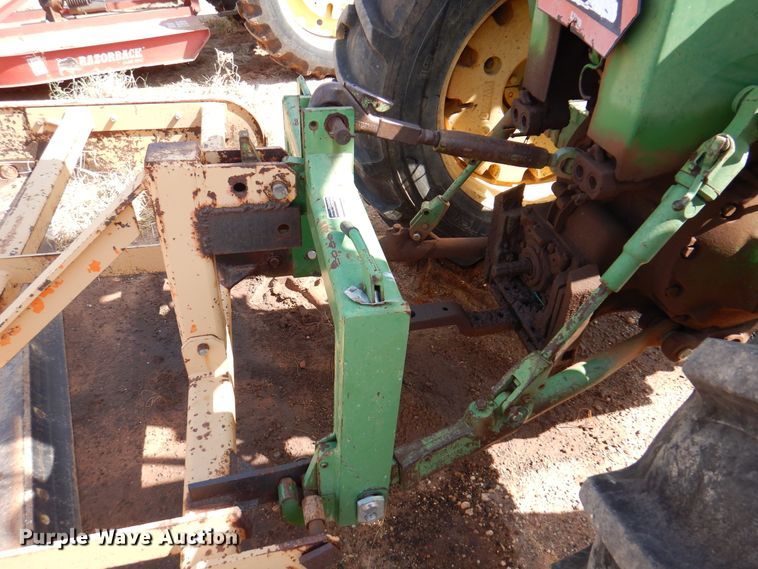 image for item IJ9475 John Deere 4020  tractor