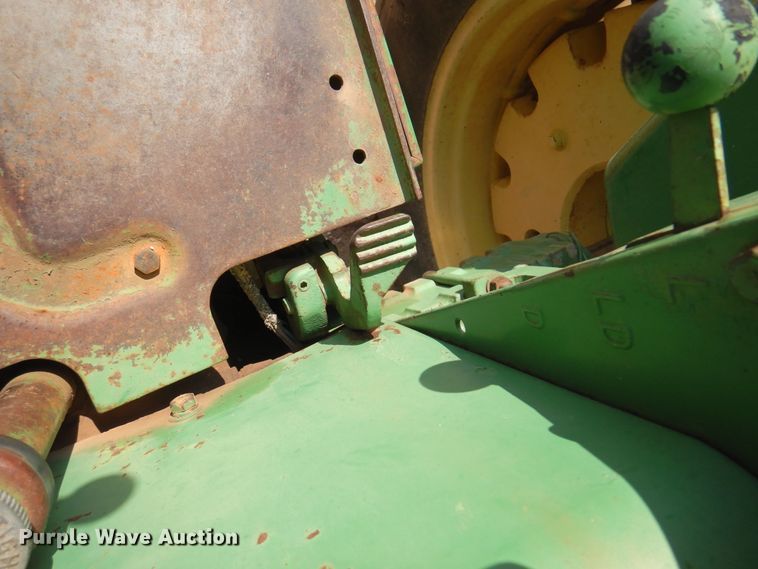 image for item IJ9475 John Deere 4020  tractor
