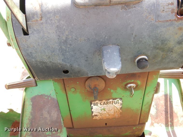 image for item IJ9475 John Deere 4020  tractor