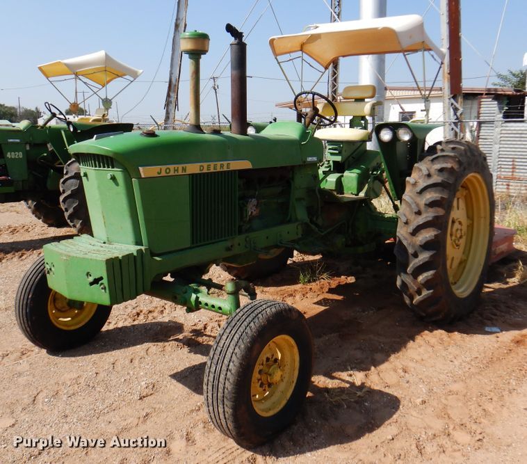 image for item IJ9476 John Deere 2510  tractor