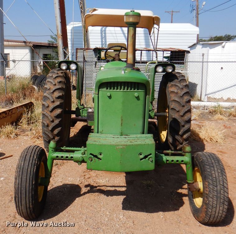 image for item IJ9476 John Deere 2510  tractor