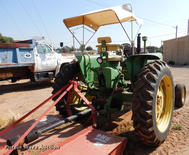 image for item IJ9476 John Deere 2510  tractor