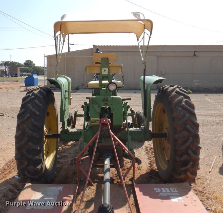 image for item IJ9476 John Deere 2510  tractor