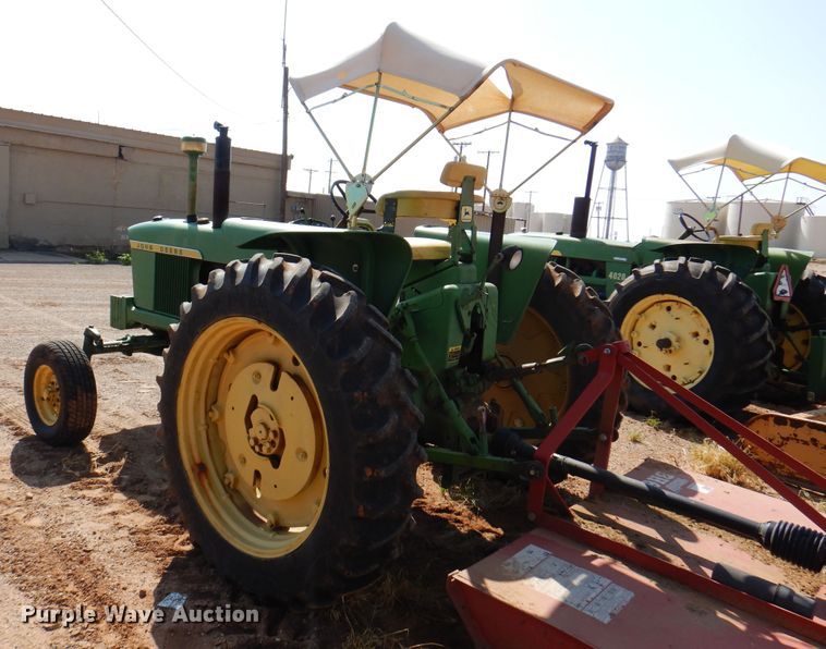 image for item IJ9476 John Deere 2510  tractor