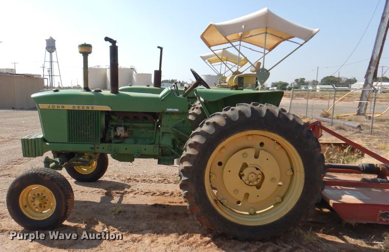image for item IJ9476 John Deere 2510  tractor