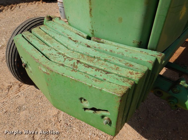 image for item IJ9476 John Deere 2510  tractor