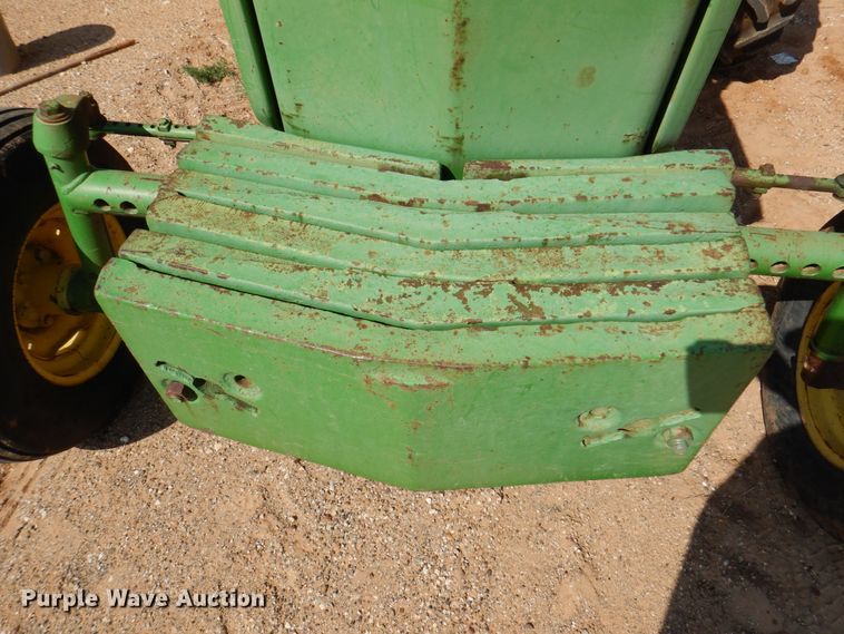 image for item IJ9476 John Deere 2510  tractor