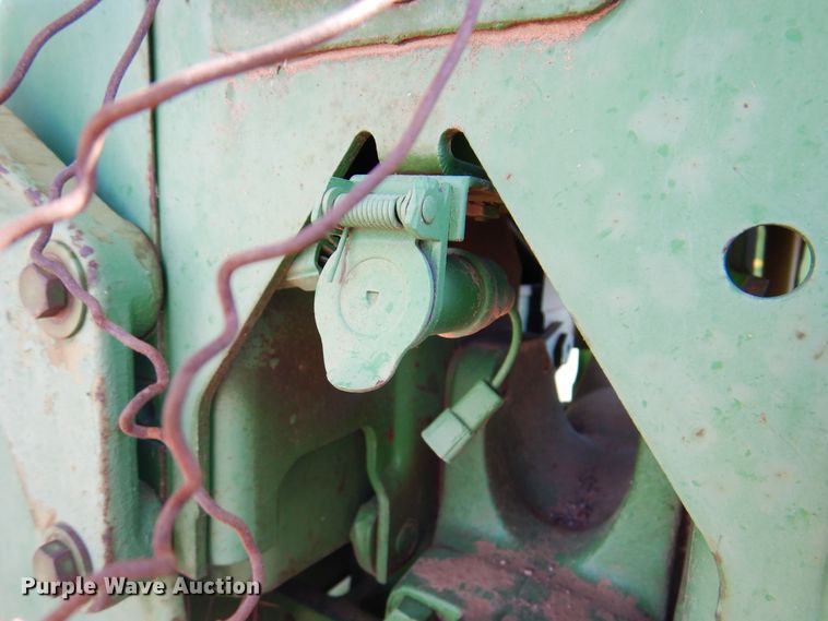 image for item IJ9476 John Deere 2510  tractor