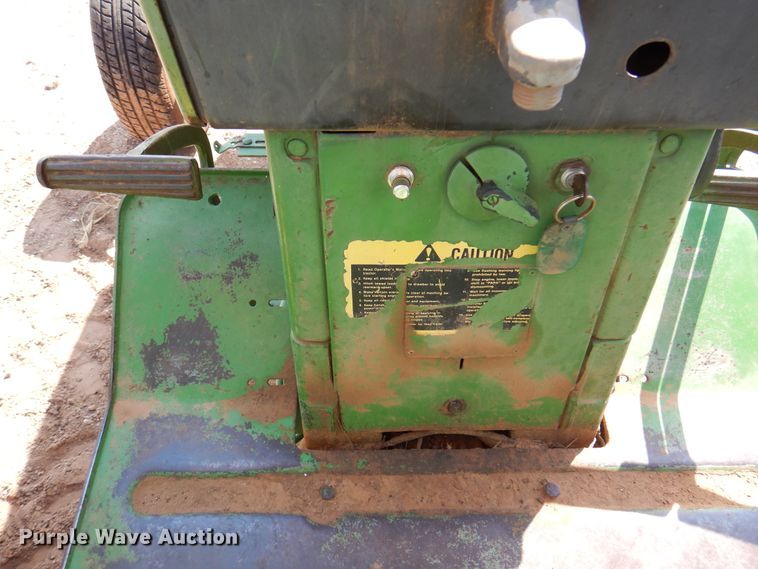 image for item IJ9476 John Deere 2510  tractor