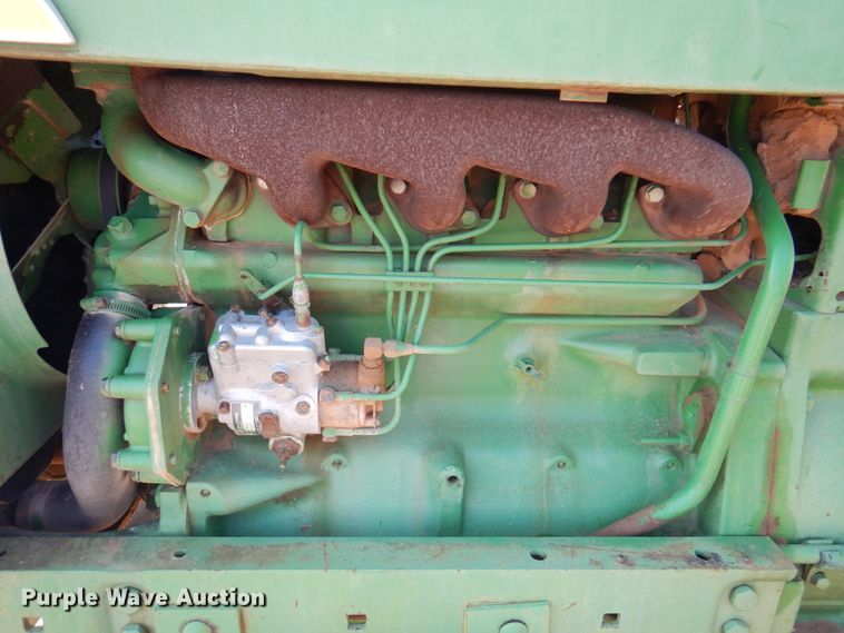 image for item IJ9476 John Deere 2510  tractor