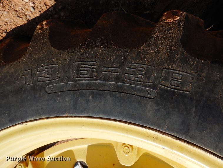 image for item IJ9476 John Deere 2510  tractor