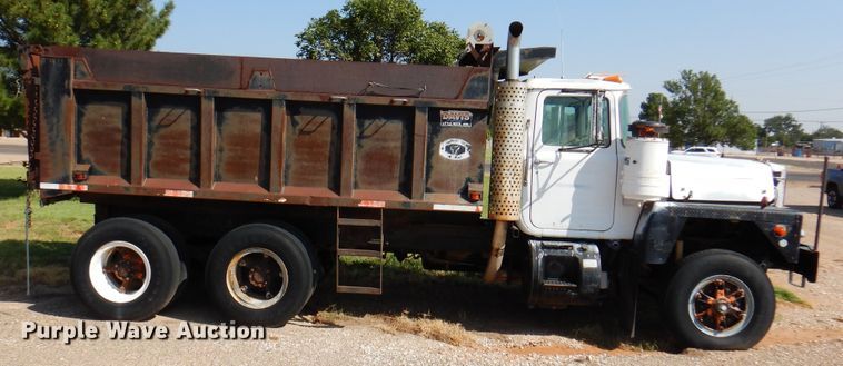 image for item IJ9477 1982 Mack RD626S  dump truck