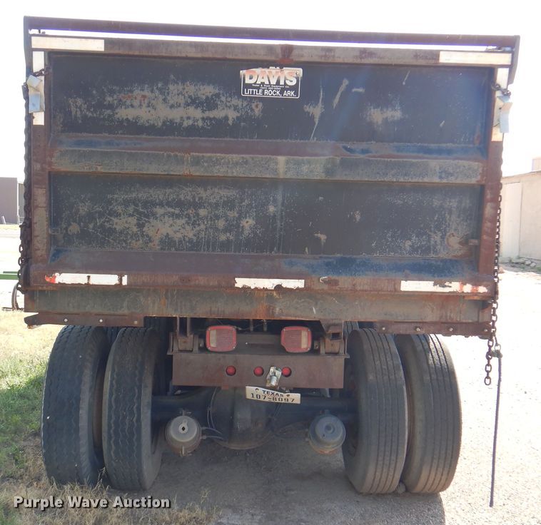 image for item IJ9477 1982 Mack RD626S  dump truck