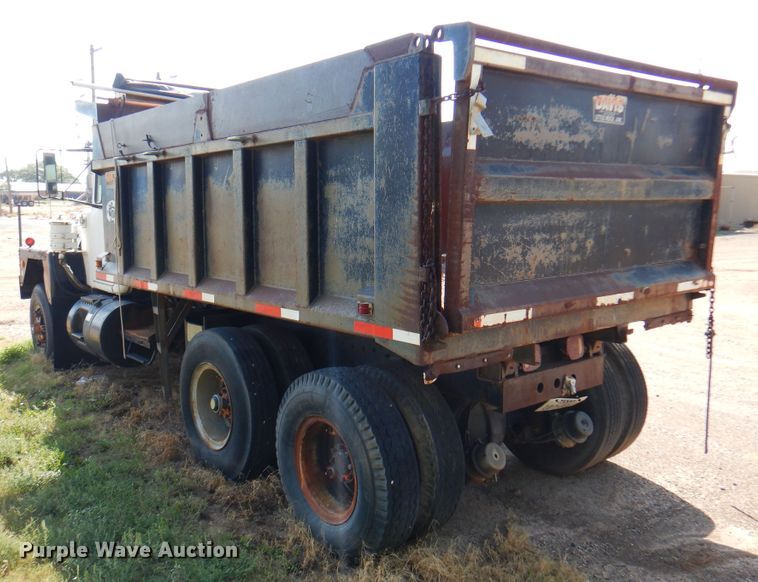 image for item IJ9477 1982 Mack RD626S  dump truck
