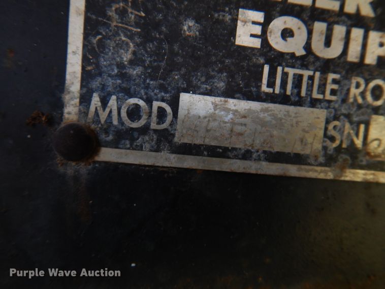image for item IJ9477 1982 Mack RD626S  dump truck