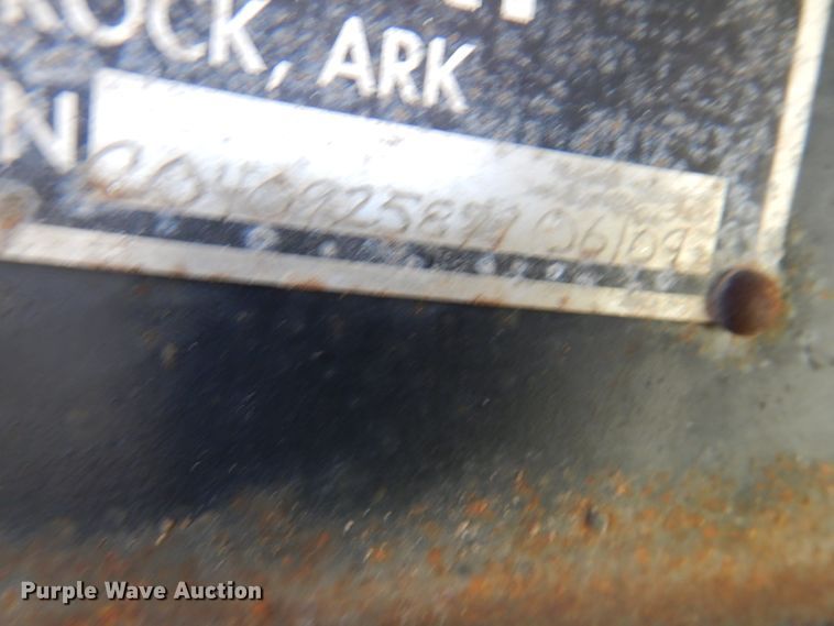 image for item IJ9477 1982 Mack RD626S  dump truck