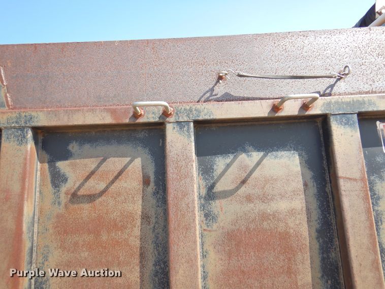 image for item IJ9477 1982 Mack RD626S  dump truck