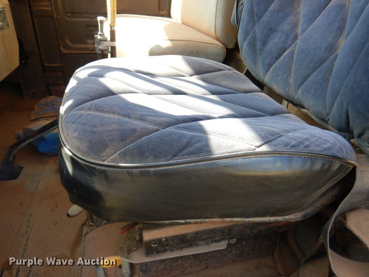 image for item IJ9477 1982 Mack RD626S  dump truck