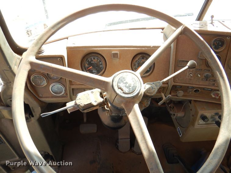 image for item IJ9477 1982 Mack RD626S  dump truck