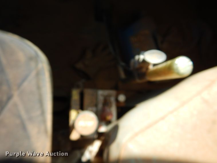 image for item IJ9477 1982 Mack RD626S  dump truck