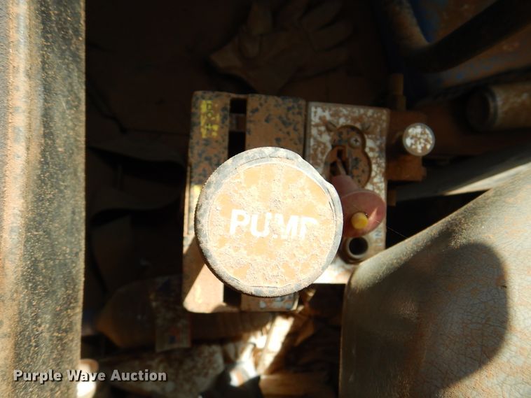 image for item IJ9477 1982 Mack RD626S  dump truck