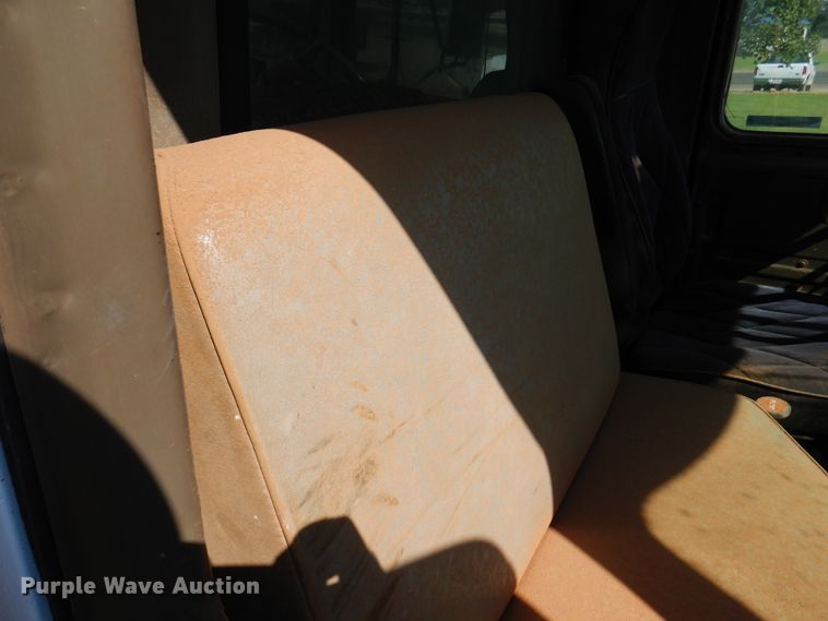 image for item IJ9477 1982 Mack RD626S  dump truck