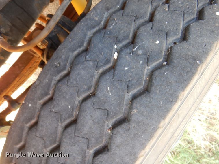 image for item IJ9477 1982 Mack RD626S  dump truck