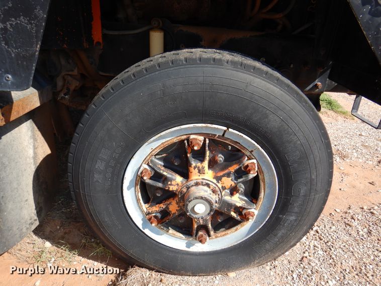 image for item IJ9477 1982 Mack RD626S  dump truck
