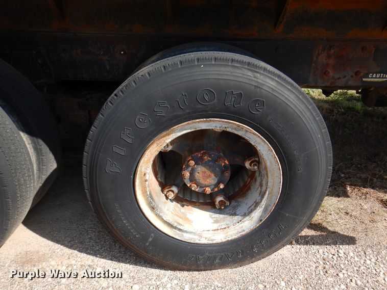 image for item IJ9477 1982 Mack RD626S  dump truck