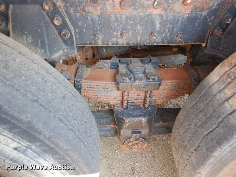 image for item IJ9477 1982 Mack RD626S  dump truck