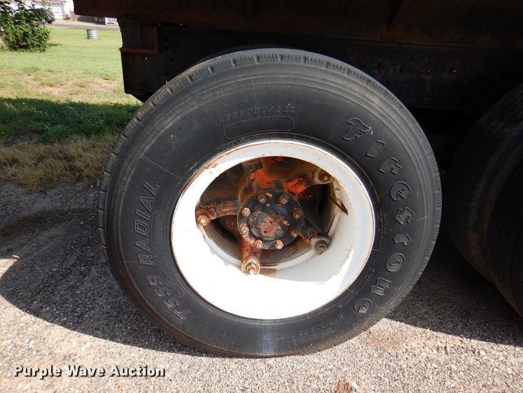 image for item IJ9477 1982 Mack RD626S  dump truck