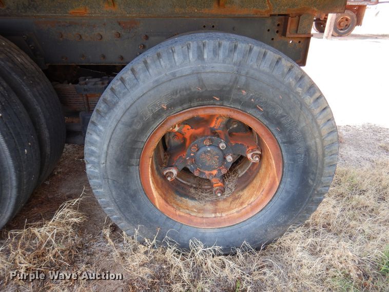 image for item IJ9477 1982 Mack RD626S  dump truck
