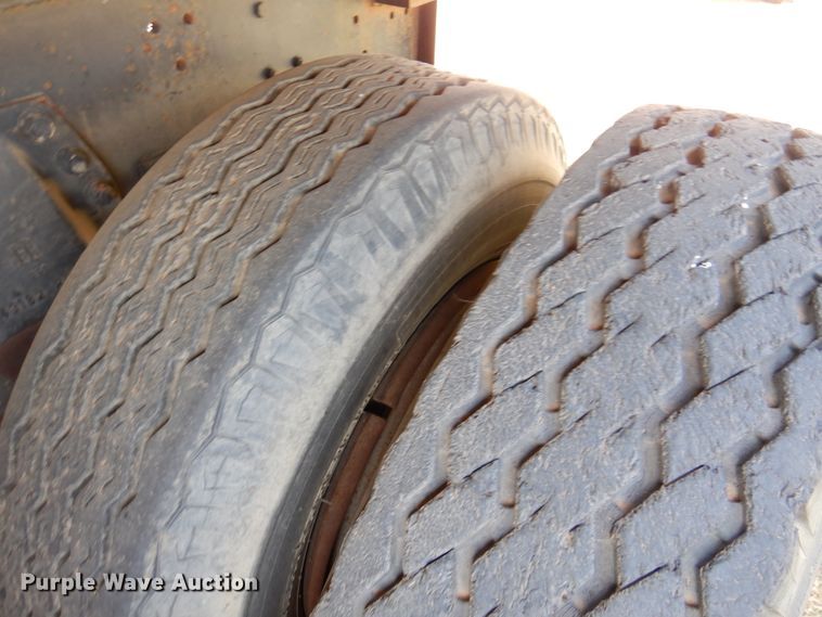 image for item IJ9477 1982 Mack RD626S  dump truck