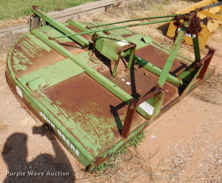 image for item IJ9479 John Deere 606  rotary mower