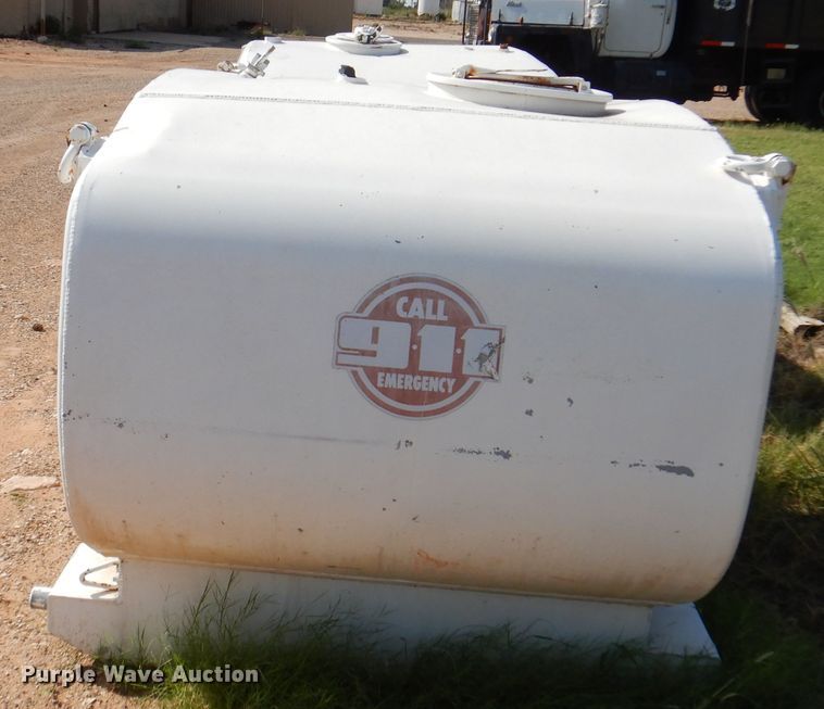 image for item IJ9481 (2) water tanks
