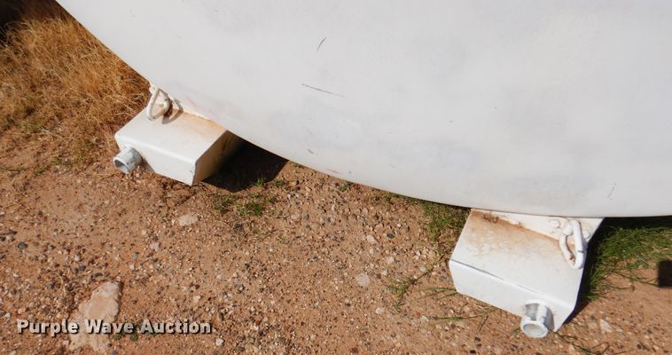image for item IJ9481 (2) water tanks