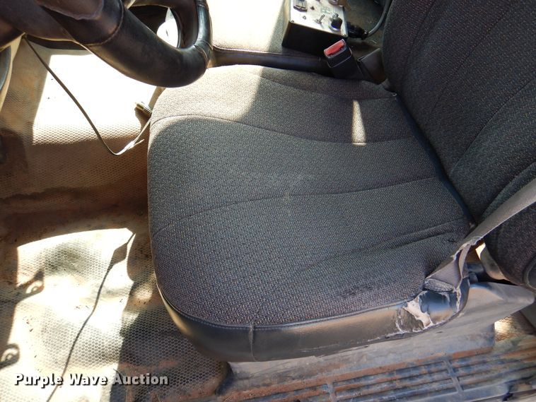 image for item IJ9483 2002 Chevrolet Silverado 1500  Ext. Cab pickup truck